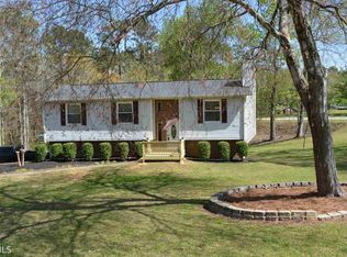 6116 Queens Rd, Douglasville, GA 30135