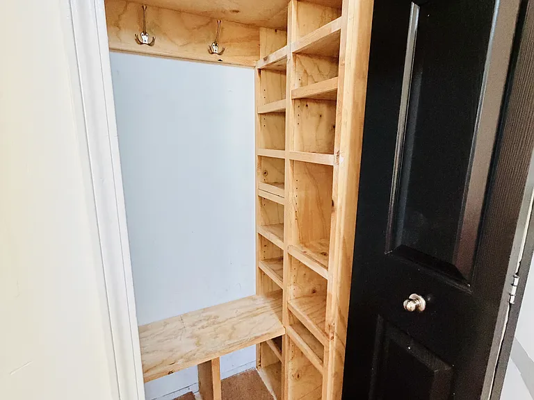 Entryway closet