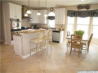 2nd image of 44 Kristin Ct