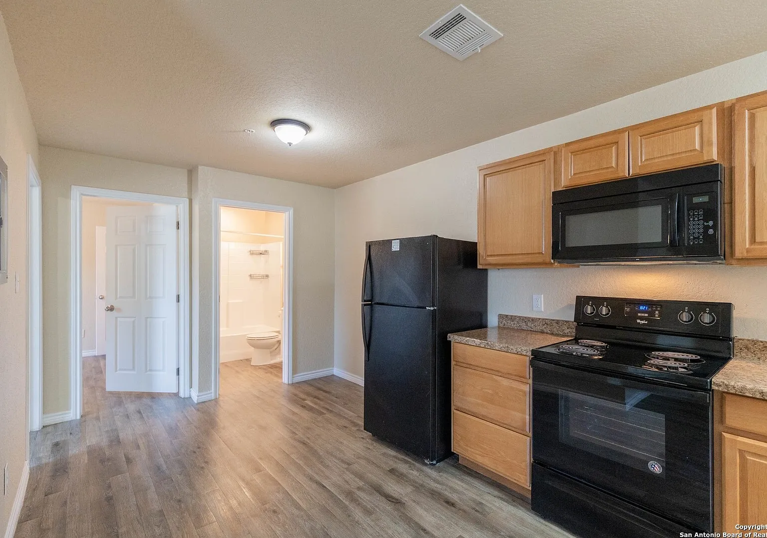 2 bed, 720 sqft, $900 — Photo 4