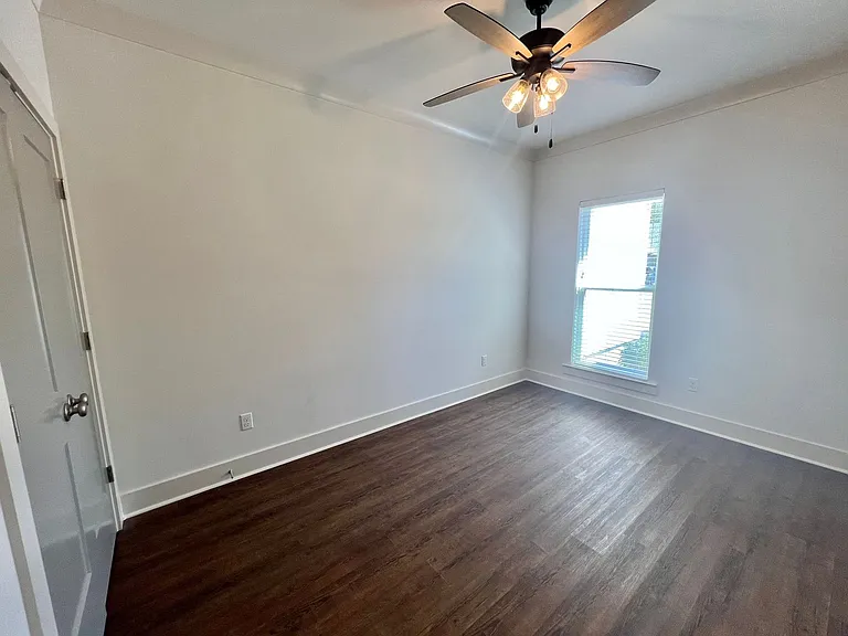 17529 Comfort Blvd — Photo 9