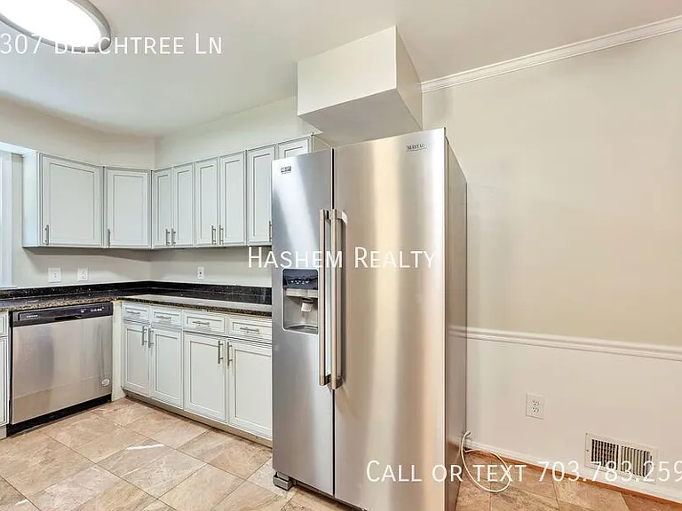 3307 Beechtree Ln — Photo 6