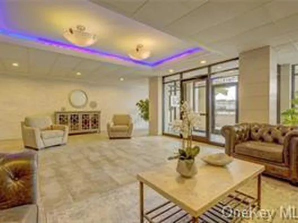 740 E Broadway #1C, Long Beach, NY 11561