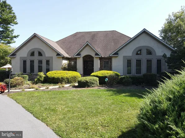 890 S Mount Pleasant Rd, Lebanon, PA 17042