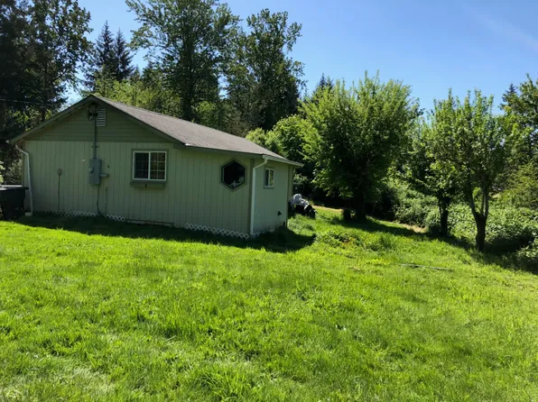 1833 Holcomb Rd, Kelso, WA 98626