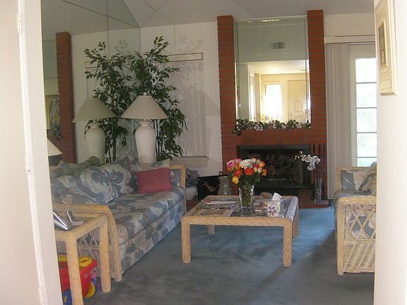 Living Rm