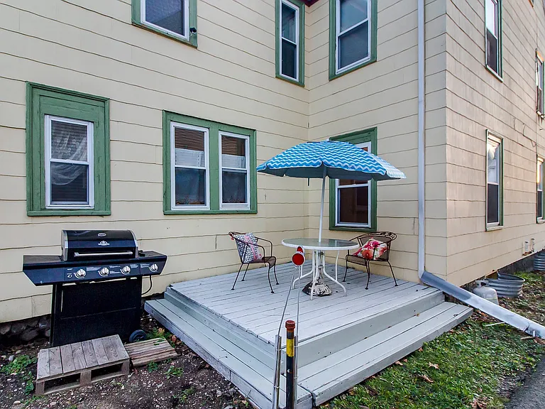 40 Park St #1 — Photo 12