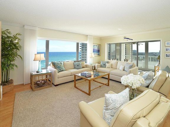 Home For Sale In Sabal Shores