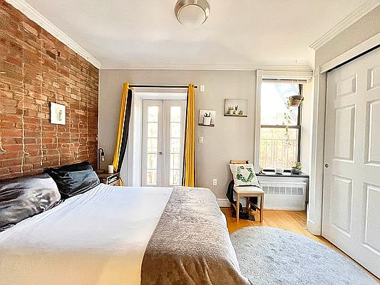 5th image of 410 E 9th St #4F