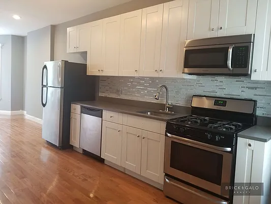 Rented by BRICK & GALO REALTY CORP | media 24