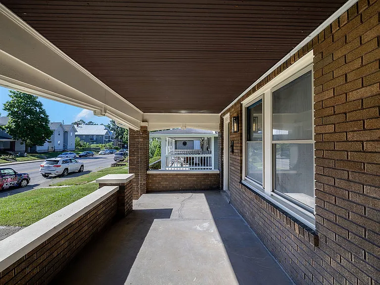 3554 N College Ave — Photo 11