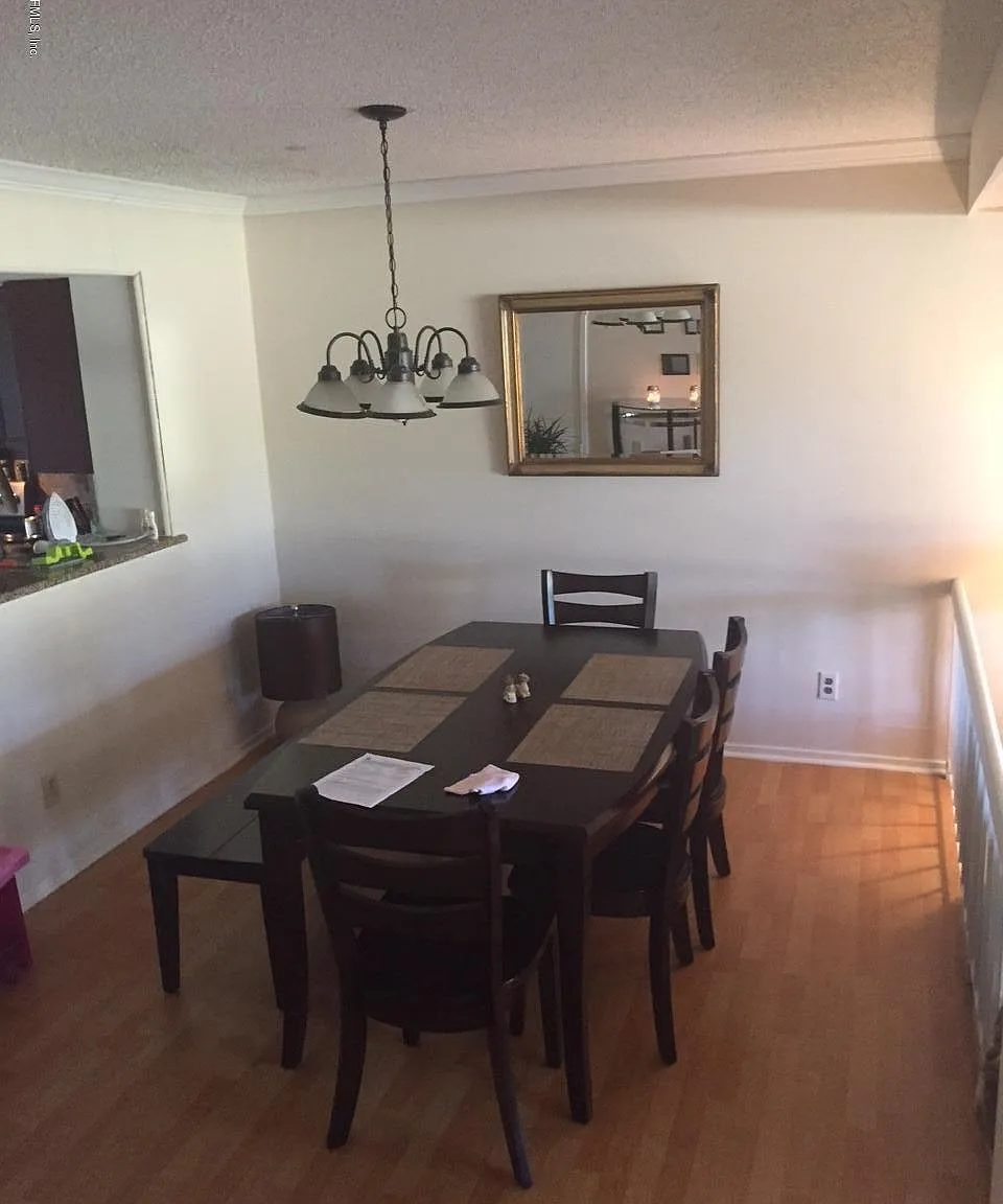 2 bed, 2.5 bath, 1389 sqft, $1,450 — Photo 2