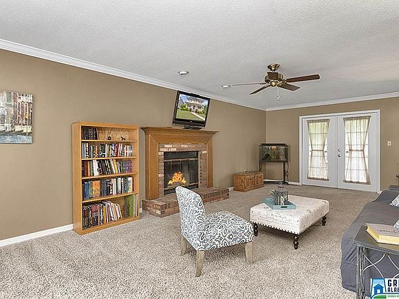 3rd image of 551 Gary Dr