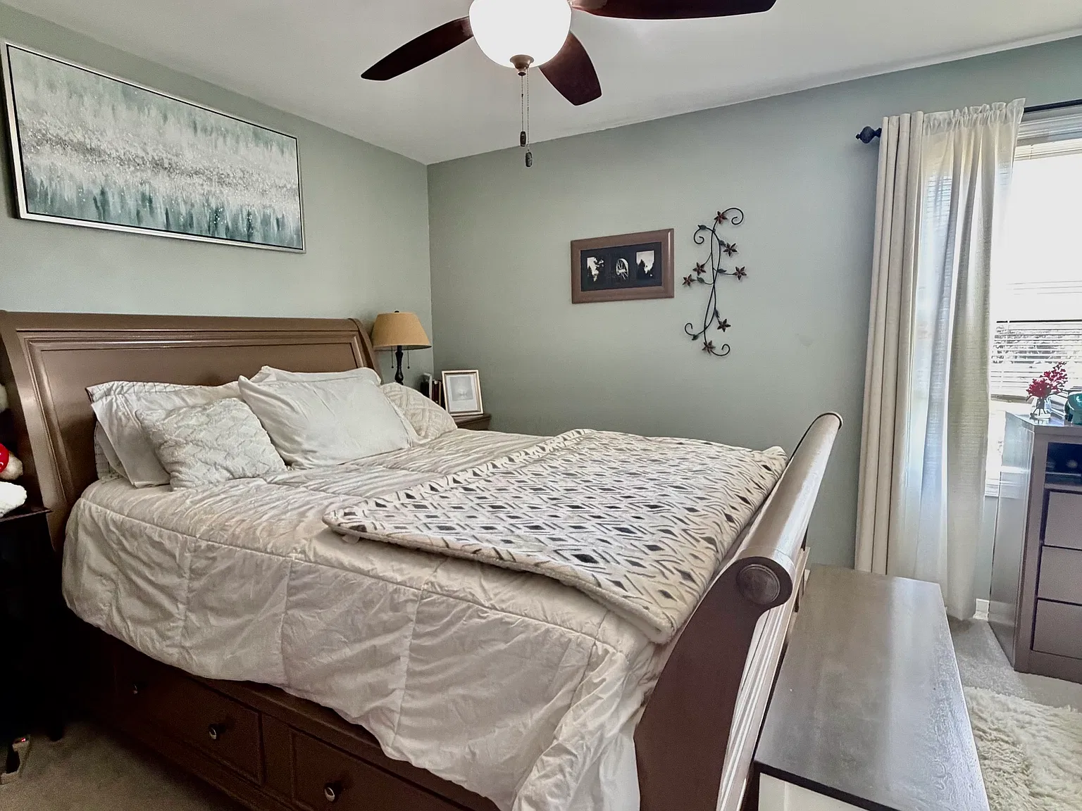 2 bed, 1.5 bath, 1008 sqft, $2,000 — Photo 1