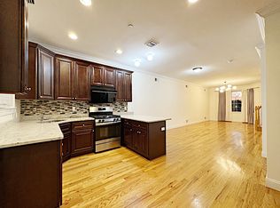 18 Bamberger Ln, Staten Island, NY 10312