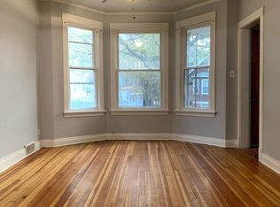 2240 W Farragut Ave #1, Chicago, IL 60625
