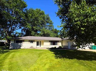 3075 Westcott Dr, Port Huron, MI 48060