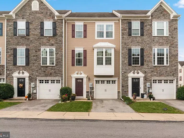 1280 Rannoch Ln — Photo 1