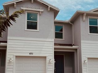 671 SE Lake Falls St, Port Saint Lucie, FL 34984