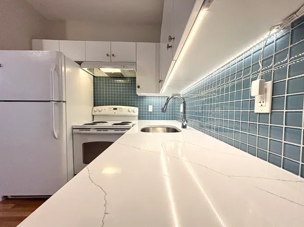 483 Beacon St APT 36, Boston, MA 02115