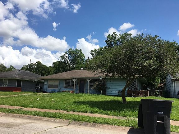 3rd image of 5711 Willow Glen Dr