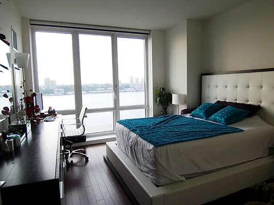 Rented by Town Residential | media 29