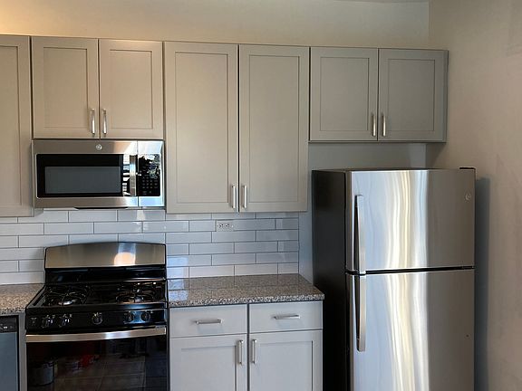 4th image of 6442 S Maryland Ave APT 3N