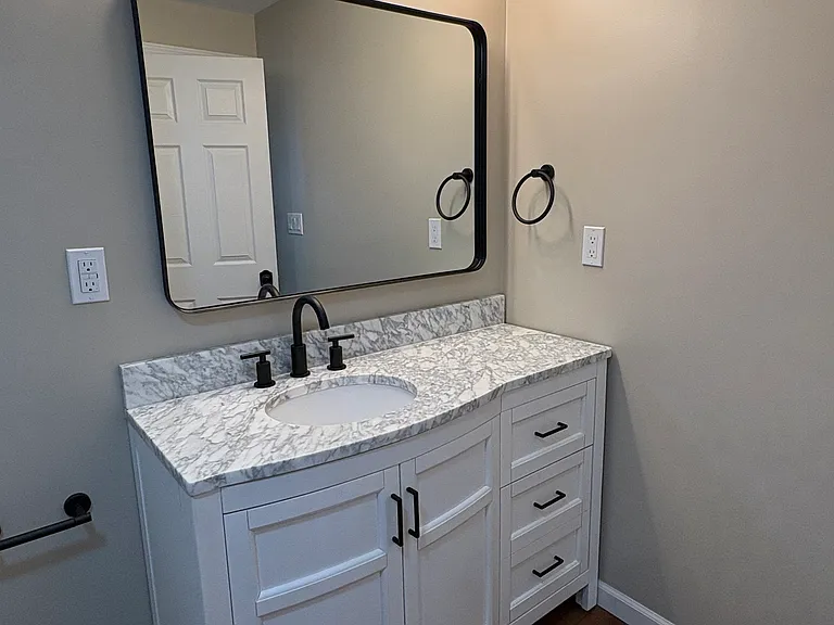415 Rightmeyer St — Photo 9