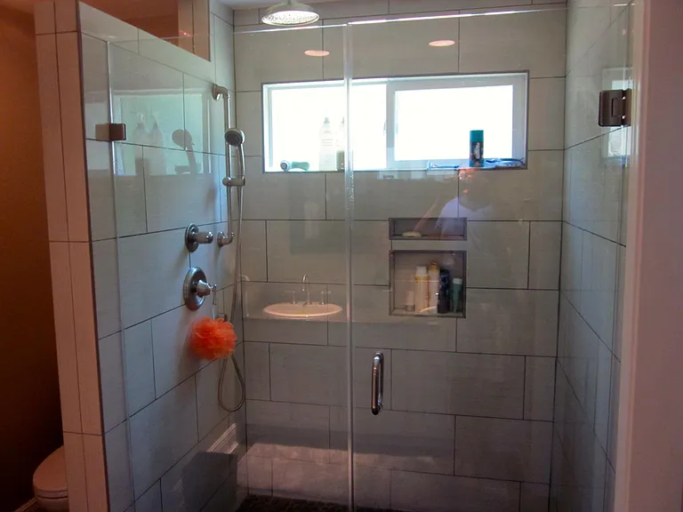 Master Bathroon with walk-in shower