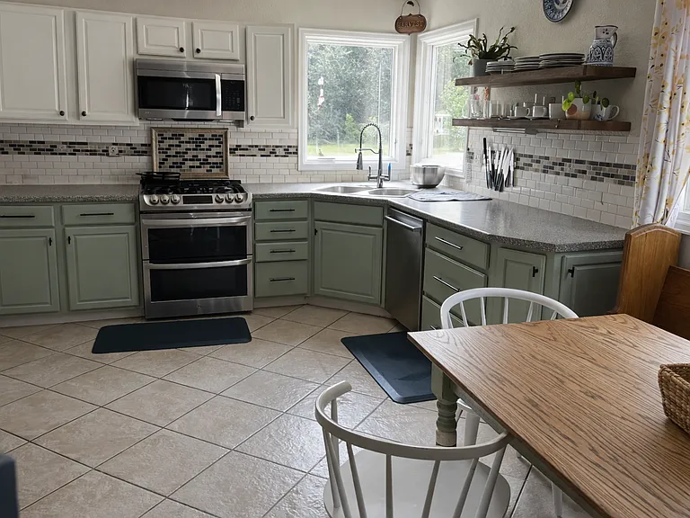 1318 Tipperary St — Photo 4