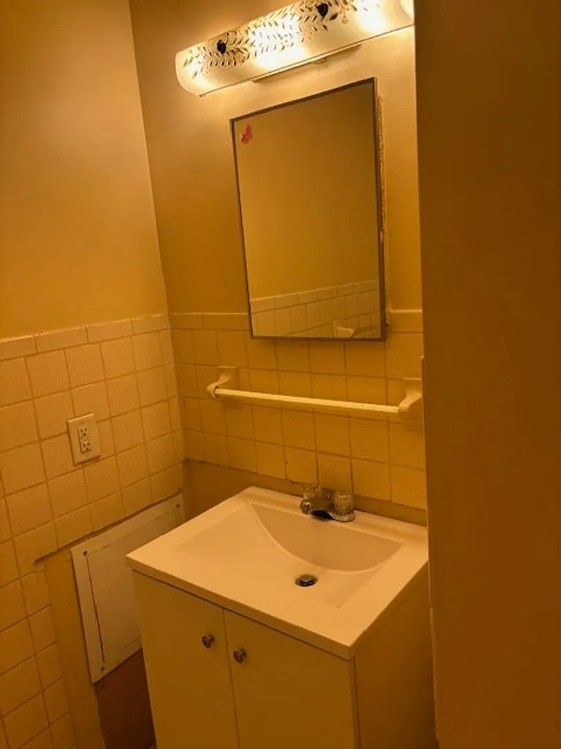844 Washington Avenue — Photo 4