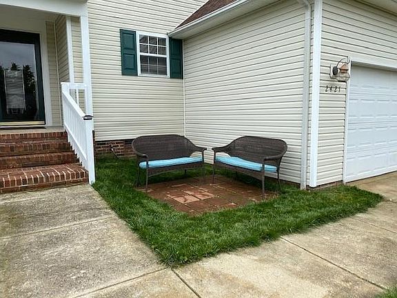 3rd image of 2421 27th Avenue Cir NE