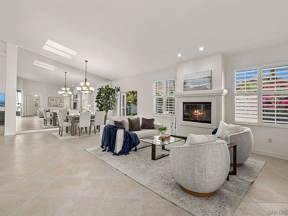 3rd image of 3661 Sutter Ct