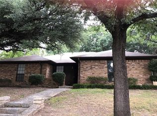 1210 Vivienne St, Weatherford, TX 76086