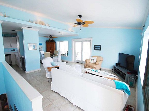 4th image of 5604 Circe Cir