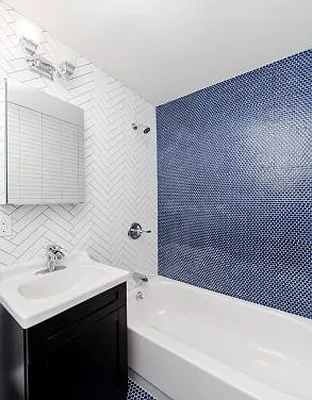 Rented by Icon Realty Management | media 13