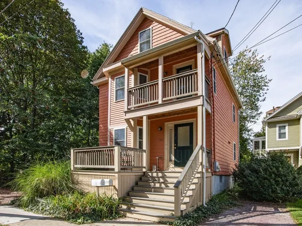 137-139 Thorndike St #2, Arlington, MA 02474