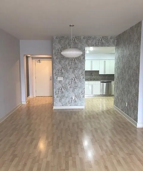 35 Harborview Dr #302 — Photo 13
