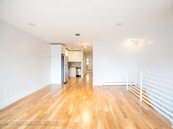 4th image of 261 Tompkins #14