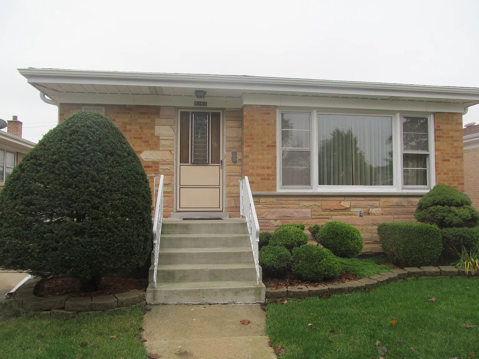 8361 W Sunnyside Ave photo 1