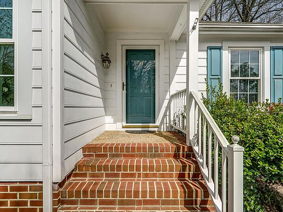 4th image of 10708 Shadyford Ln