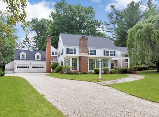 22 Saddle Ridge Rd, Darien, CT 06820