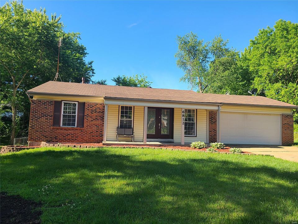 1st image of 6812 Coachlight Square Ct