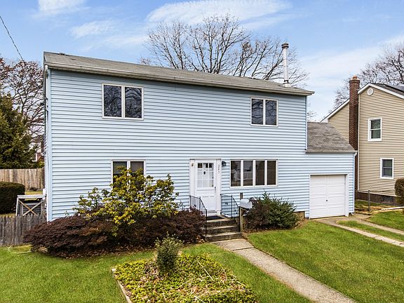 2nd image of 243 N Richmond Ave
