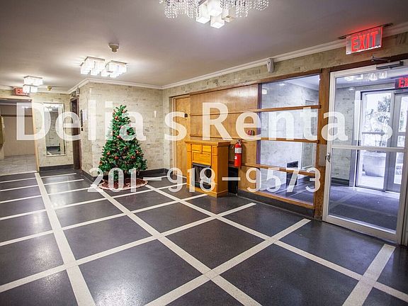 5th image of 37 Duncan Ave APT 4K