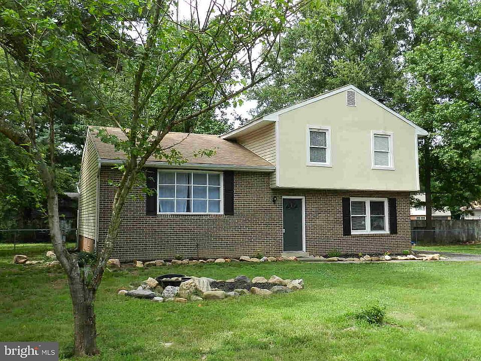 1st image of 6 Yosemite Ln