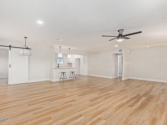 5th image of 13641 N 32ND Drive