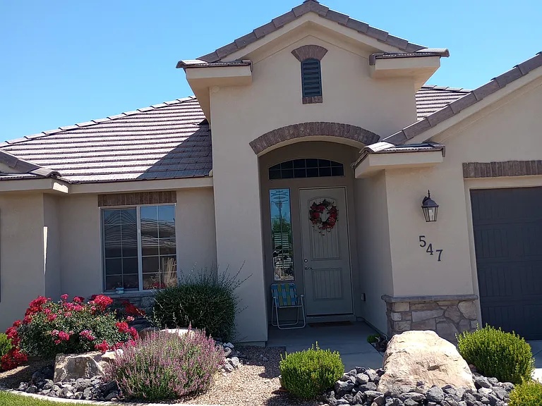 547 S Ascend Dr — Photo 3