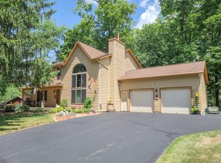 5447 Springview Dr, Fayetteville, NY 13066