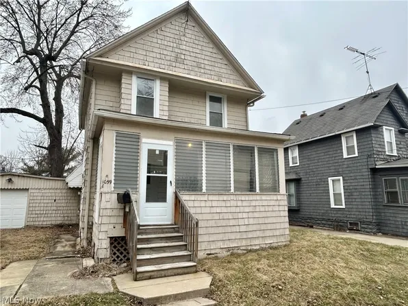 1059 Arlington Pl, Akron, OH 44306